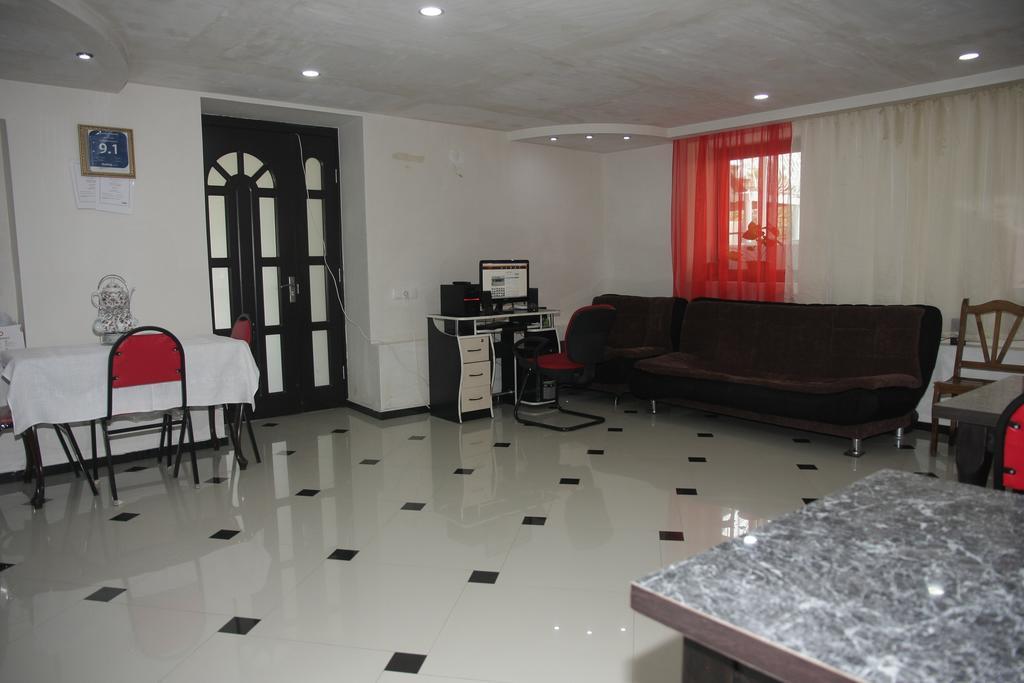 Guest House Nona كوتايسي المظهر الخارجي الصورة