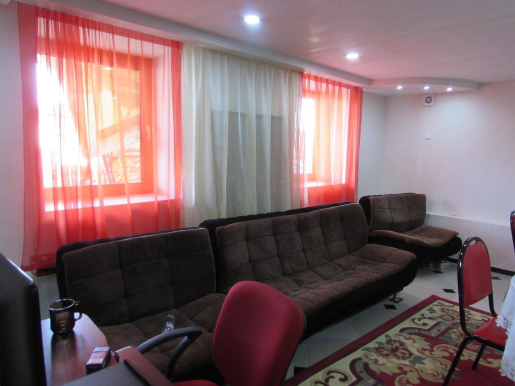 Guest House Nona كوتايسي المظهر الخارجي الصورة